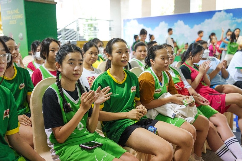 trai-he-nang-luong-nestle-milo-2023-trung-tam-ren-y-chi-voi-muc-tieu-khuyen-khich-cac-em-nho-va-cac-bac-phu-huynh-chu-trong-viec-ren-y-chi-thong-qua-the-thao-1689335204.jpg