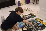 Chưa từng học vẽ, cậu bé 10 tuổi bán bức tranh hơn 4 tỷ đồng khiến giới nghệ thuật chấn động