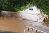 Lũ cuồn cuộn đổ về, 13 điểm ngầm, tràn ở Quảng Trị bị nhấn chìm, giao thông chia cắt