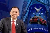 Tỷ phú Phạm Nhật Vượng hiện thực hoá phần quà trị giá gần 3 triệu đồng cho một nhóm khách Việt