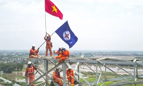 Đóng điện thông tuyến toàn bộ đường dây 500kV mạch 3 Quảng Trạch - Phố Nối