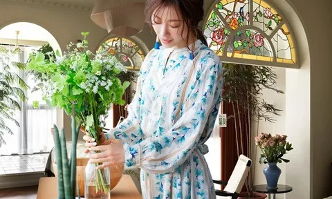 Ngôi nhà 100m² của cặp vợ chồng trung niên: Chi hơn 2 tỷ đồng biến căn hộ cũ thành “Thành phố hoa” ngay trong nhà
