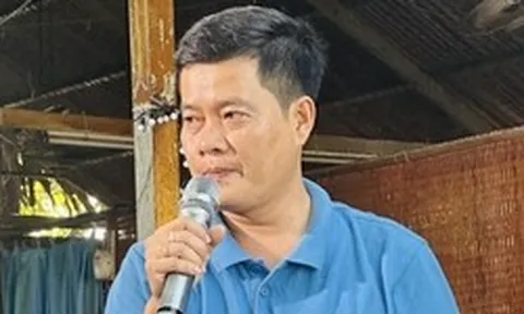 Trùm Điền Quân lặn lội đi thăm đồng nghiệp cũ, nghe nói thẳng: "Tôi ngột ngạt, thấy sợ lắm rồi"