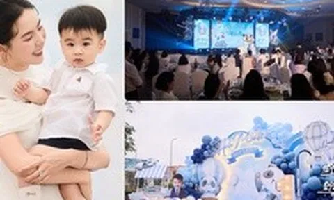 Bé Panda tròn 1 tuổi: Tiệc thôi nôi tổ chức tại dinh thự hoành tráng, màn "chốt mic" của quý tử nhà nữ MC gây sốt