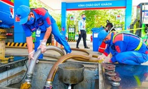 Gần 1.000 cửa hàng xăng dầu PVOIL đã sẵn sàng kinh doanh xăng E10