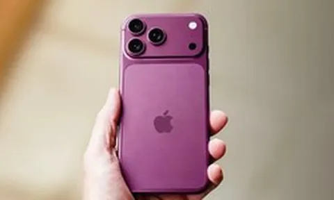 Video thực tế iPhone 18 Pro Max màu Dark Cherry lộ diện ngay trước giờ G