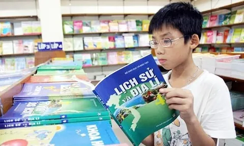 Bộ GD-ĐT yêu cầu biên soạn một phần bắt buộc của môn Lịch sử bậc THPT trong một tháng