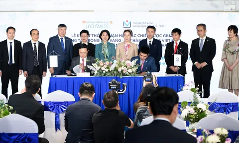 Bà Akie Abe, Chủ tịch Quỹ hỗ trợ đóng góp xã hội Nhật Bản, phu nhân Cố Thủ tướng Nhật Bản Shinzo Abe tham dự sự kiện kỷ niệm 50 năm quan hệ ngoại giao Việt Nam - Nhật Bản