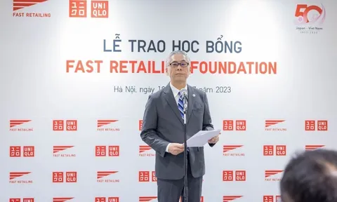 Công ty mẹ UNIQLO công bố trao tặng học bổng toàn phần bậc cử nhân dành cho sinh viên Việt Nam.