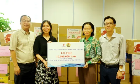 PV GAS chung tay mang Tết ấm no cho người dân khó khăn