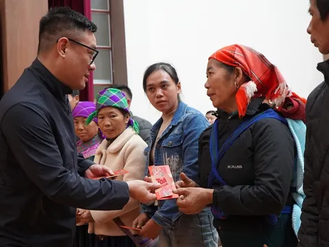 SABECO và Ủy ban Mặt trận Tổ quốc Việt Nam chung tay trao 900 phần quà “Chung Vị Tết Việt” đến người dân 2 tỉnh Lào Cai và Tuyên Quang