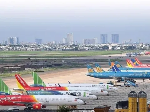 Nới lỏng giá trần vé máy bay để giải áp lực cho hàng không?