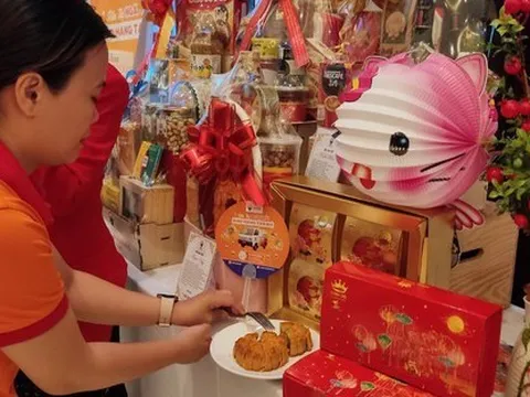 Giá bánh Trung thu năm nay tăng cao chưa từng có