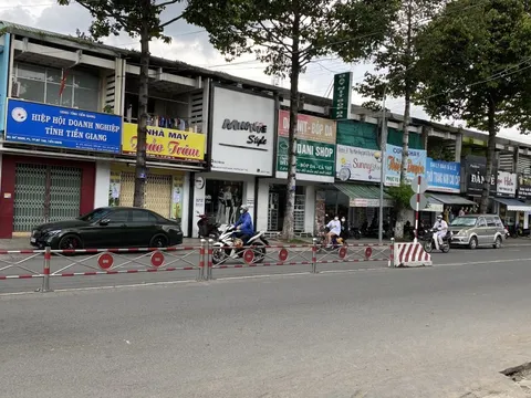 Vì sao danh sách cán bộ về hưu "ôm" nhà công vụ không được công khai?