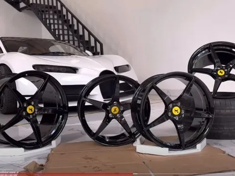 Nhóm bạn Quảng Ninh đặt làm bộ mâm hệt Ferrari: Giá ngang Honda Vision, sẽ đặt thêm bộ nữa