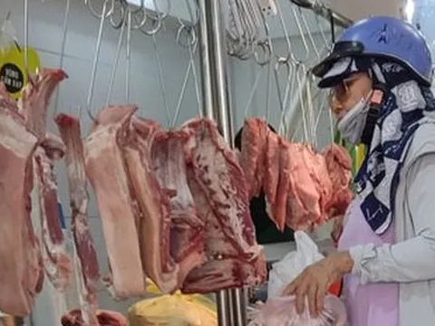 Giá heo "nóng" nhưng khó sốt