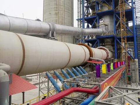 Nguyên nhiêu liệu đầu vào tăng cao, sản xuất xi măng gặp khó