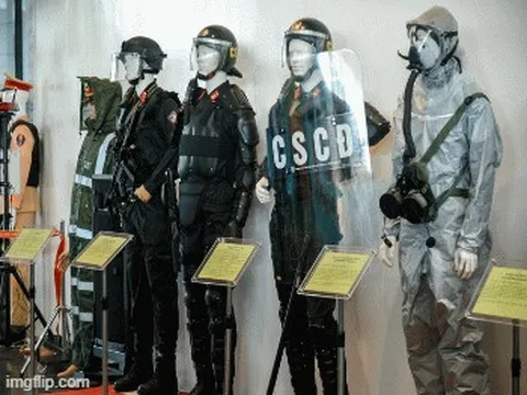 CLIP: Cận cảnh dàn vũ khí hiện đại của cảnh sát Việt Nam