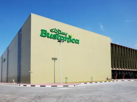 Đây là trang trại thẳng đứng lớn nhất thế giới - đặt tại quốc gia nhập khẩu 90% lương thực mỗi năm