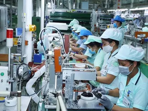 Bảo vệ quyền lợi người lao động, thương lượng tăng lương tối thiểu vùng