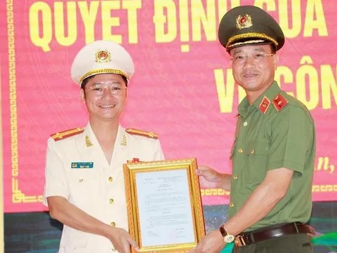 Công bố quyết định của Bộ trưởng Công an về công tác cán bộ