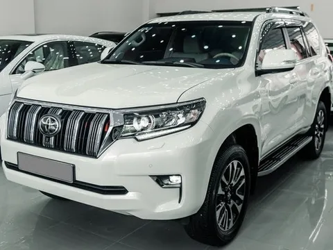 Toyota Land Cruiser 2022 siêu lướt được giao giá gần 3 tỷ đồng sau vài tháng sử dụng