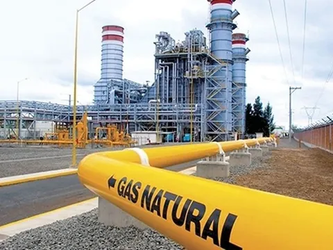 Cháy rừng, nắng nóng kỷ lục tại châu Âu, giá khí đốt tăng hơn 4%