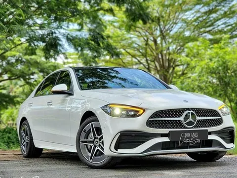 Ba phiên bản Mercedes-Benz C-Class 2022 lắp ráp về đại lý: Nhiều trang bị ngay từ bản thấp, làm khó BMW 3-Series