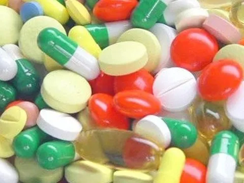 Thu hồi toàn quốc lô siro uống Nutrohadi F và viên nén bao phim Capetero