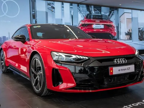 Ra mắt Audi e-tron GT ở Việt Nam: Giá từ 5,2 tỷ đồng, cạnh tranh trực tiếp Porsche Taycan