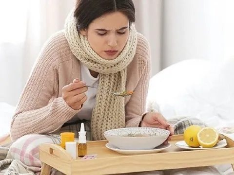 Chuyên gia “mách nước” cách ăn uống cho nhanh khỏi sốt xuất huyết