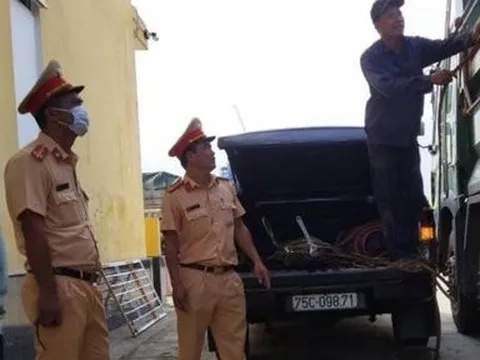 Thừa Thiên-Huế quyết tâm xử lý triệt để vấn nạn xe quá khổ, quá tải