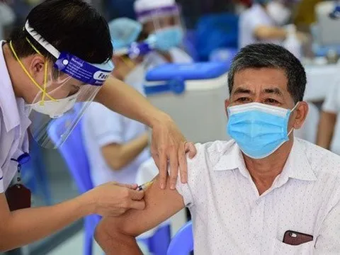 Nóng: Hướng dẫn mới nhất về thời gian tiêm vaccine COVID-19 mũi 3 và mũi 4 của Bộ Y tế
