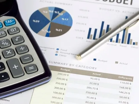 Chính phủ tính toán thu ngân sách cho năm giữa nhiệm kỳ