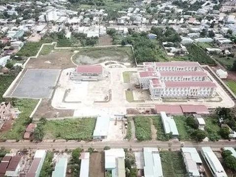 Gia Lai: Ngôi trường gần 100 tỷ đồng chậm tiến độ