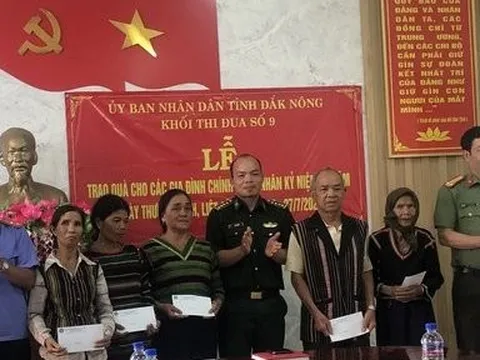 Tri ân các gia đình chính sách, thương, bệnh binh ở biên giới