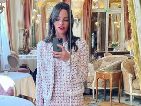 Chuyên gia du lịch cho Vogue khuyên mang gì trong hành lý xách tay?