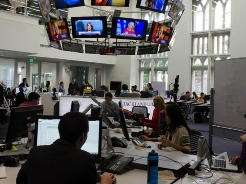 BÁO CHÍ TRÍ TUỆ