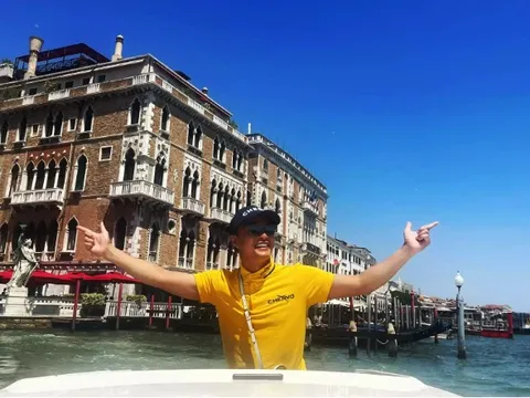 Bộ VH-TT-DL chờ kết luận điều tra ở nước bạn vụ 2 nghệ sĩ Hồ Hoài Anh và Hồng Đăng