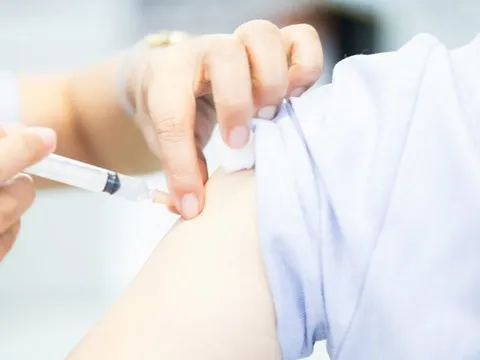 Vắc xin thuỷ đậu có ngừa được bệnh đậu mùa khỉ? Chuyên gia tiêm chủng giải đáp