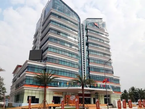 Đầu tư của Việt Nam ra nước ngoài tập trung nhiều nhất vào nhóm ngành nào trong 7 tháng đầu năm 2022?