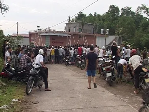 Anh bất ngờ dùng dao đâm chết em trai