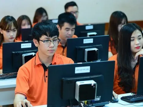 Chính sách tiền lương, công chức, viên chức có hiệu lực từ tháng 8-2022