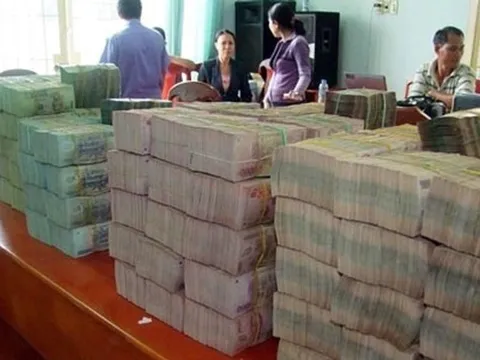 Ngân hàng cung cấp thông tin cho công an vụ vận chuyển trái phép 30.000 tỉ đồng ra nước ngoài