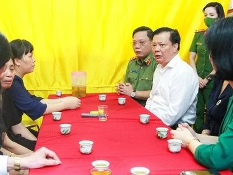 Bí thư Hà Nội thăm hỏi, động viên gia đình 3 cán bộ, chiến sĩ hy sinh