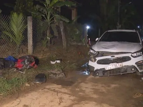 Mâu thuẫn về khoản nợ 900.000 đồng, thanh niên lái xe tông chết 2 người