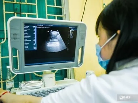 Tháo gỡ nhanh các vướng mắc nhằm bảo đảm thuốc, trang thiết bị y tế