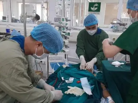 Nữ bệnh nhân mắc cúm A nguy kịch, sống nhờ vào ECMO