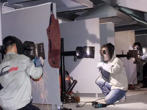 Lao động Việt ở nước ngoài lao đao vì lạm phát