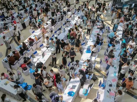 Người trẻ thất nghiệp: Cơn "đau đầu" mới của kinh tế Trung Quốc